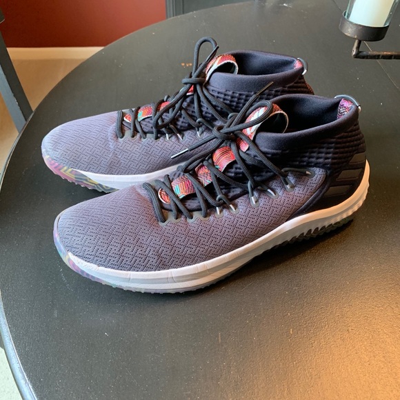 dame 4s shoes